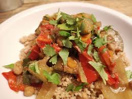 Wel de rozijnen enkele minuten in lauwwarm water. Groentetajine Slowcooker Heerlijk Marokkaans Recept Voor Groentetajine