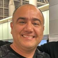 50+ perfiles de «Vélez»