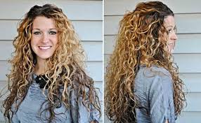 Egg yolks can nourish the scalp. Why People Are Using Egg Whites As A Natural Curl Definer Naturallycurly Com
