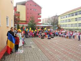 În 2021, paștele ortodox va fi cu 14 zile mai târziu decât în 2020 și va fi sărbătorit pe 2 mai. 7 Mai Incep Inscrierile La GrÄdiniÅ£Ä Pentru Anul De InvÄÅ£Ämant 2018 2019 Calendar Èi Criterii De SelecÅ£ie Alba24