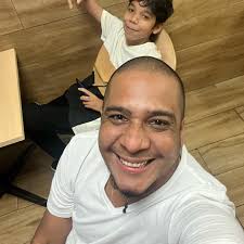 Gabriel Frey jajajaja mandalo a hacerle el servis a mi hijo... vos enseguida