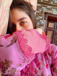 Kese ho" ko "Kasa ho" likhny waly jahil gawaar log turant block kr de.🙂🔪