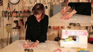 Il me fallait 2 tours de lit bébé donc j'ai pris mon courage à deux mains et. Diy Fabriquer Un Tour De Lit Pour Bebe Video Dailymotion