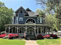 216 Union St S Concord Nc 28025 Mls 3290382 Zillow Victorian Style Homes Victorian Homes Beautiful Homes