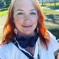 Amanda Handy's Instagram, Twitter & Facebook