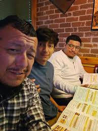 Festejando a mijo Jesus Cedillo sus 19 años Gracias mi Dios por cuidarmelo  siempre....