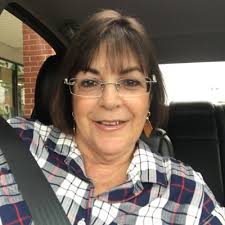 Anna Gerardo (@nananna215)