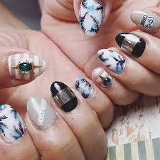 福岡 福岡市西区 福岡ネイルサロン 今宿 長垂 海沿い 自宅サロン 自宅ネイルサロン 周船寺 糸島 前原 九大学研都市 手描きアート 海 セルフネイル ネイル ネイリスト nailartmoana gelnail moana nail instanails n mani pedi nail shapes nails