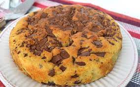 J'ai aussi voulu adoucir un peu le chocolat avec un glaçage miroir au chocolat. Gateau Avec Restes De Chocolats De Paques Au Thermomix