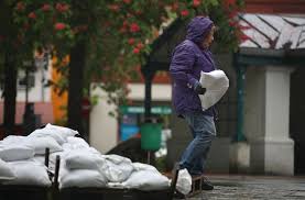 Wie viele häuser von der überflutung betroffen sind, war. Unwetter Im Sudwesten Heftige Niederschlage Sorgen Fur Hochwasser Baden Wurttemberg Stuttgarter Zeitung