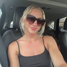 hannah💆🏼‍♀️🎧🌷 (@hannah.herzig)