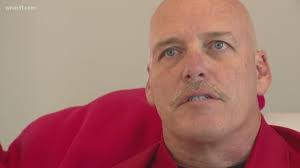 Cardinals fan receives kidney from Wildcats fan