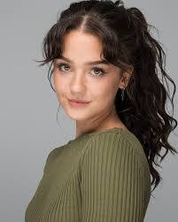 Anne Flowers's Instagram, Twitter & Facebook