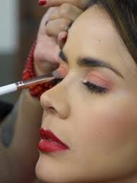 ¡Juana Levy y el Mundo del Maquillaje! Estreno en Rojo Carmesí