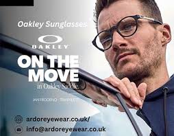 Oakley Sunglasses Prosjekter :: Photos, videos, logos, illustrations and  branding :: Behance