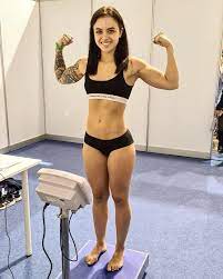 Kickboxing champ Daniella Shutov : r/DaniellaShutov