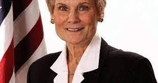 Gail Hinkle's Instagram, Twitter & Facebook