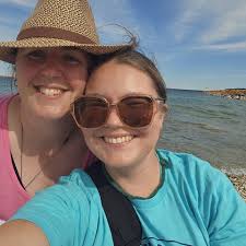 Just wondering is there any wine and canvas around auburn please and thank  you