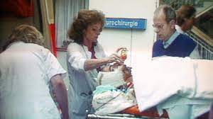 Schäuble ist seit dem attentat vom dritten brustwirbel an abwärts gelähmt und auf einen rollstuhl angewiesen. 30 Jahre Nach Attentat Wolfgang Schauble Drei Schusse Und Ein Zweites Leben Augsburger Allgemeine