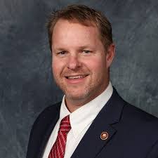 Steve Buskirk's Instagram, Twitter & Facebook