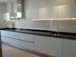 .piso en alquiler cerca de metro y renfe, cocina y baño reformados, baño con plato de ducha, electrodomésticos a estrenar, suelos de parquet, puertas de roble, calefacción central, agua por termo eléctrico, terraza. Cocinas Fuenlabrada Cocinas Leganes Cocinas Mostoles Cocinas Madrid Sur Cocinas Cma