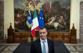 Ha un diploma conseguito al tecnico commerciale e si è laureato in ingegneria la vita privata di rocco casalino è venuta allo scoperto per gradi, attraverso il racconto di una quando ho scritto il libro (il portavoce, ndr) a luglio stavamo vivendo un momento bassissimo e quindi su di lui. Consigli Per Un Editing Last Minute Del Libro Di Rocco Casalino Rolling Stone Italia