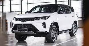 The top of the line petrol powered fortuner 2.7srz is priced at rm199,900. 2021 Toyota Fortuner Facelift Open For Booking In M Sia Now With 204 Ps 2 8l Turbodiesel Aeb From Rm172k Paultan Org