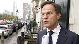 Vrijwel onherkenbaar meldde hij zich vanmorgen vroeg bij de ggd. Alle Ogen Op Nieuwsuur Mark Rutte Vanavond Naar De Studio
