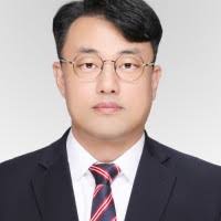 Yoon Chang”님의 프로필 70+