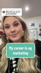 Sandy Ag's Instagram, Twitter & Facebook