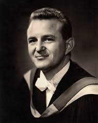 Frank Mader's Instagram, Twitter & Facebook