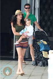 She is the daughter of robert frankel who was a horse trainer. Bethenny Frankel With Husband Jason Hoppy And Daughter Bryn Growing Your Baby