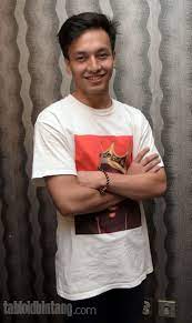 Baju ini termasuk koleksi musim gugur dari perancang fesyen meksiko, victor barragan. Gaya Rambut Baru Jefri Nichol Terlihat Fresh Dan Makin Ganteng Tabloidbintang Com