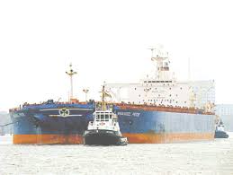 Αι νηες) είναι μια ειδική κατασκευή (ναυπήγημα), σχεδιασμένη για να κινείται με ασφάλεια στο νερό. Patris Arxeio Hlektronikhs Ekdoshs