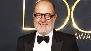 Unseen art under the hammer