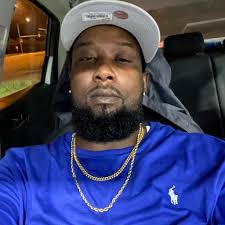 Deandre Mccray updated his profile picture.