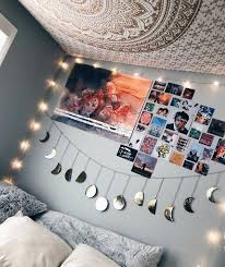 Really fancy and stylish pink and white bedroom ideas for teen girls, teens or young adults. Pinterest Ssanniss Kitchengarden Gardenflowers Gardensbythebay Homedesign Bedroomdesign Interiordesigne Dorm Room Decor Bedroom Decor Girl Bedroom Decor