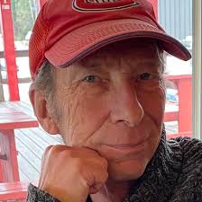 How to use the word toupee in a sentence?