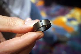 Ces 2018 Marre Des Bracelets Connectes Voici La Bague Connectee Motiv Ring