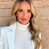 Lynn Downey's Instagram, Twitter & Facebook