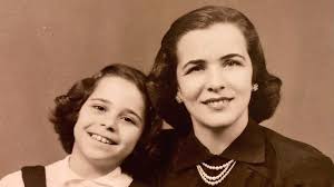 Obituary of Rose, a knitter, with life lessons