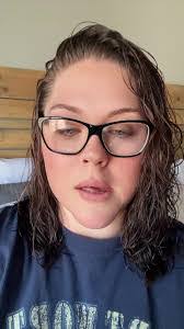 Kelley Morrow's Instagram, Twitter & Facebook