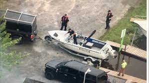 19 hours ago · one person is dead, four are injured and another is missing after two boats carrying a total of six people collided on lake rosseau near muskoka's windermere marina wednesday evening. Ys7eh6bg8y3ohm