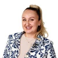 800+ profilů „Doneva“