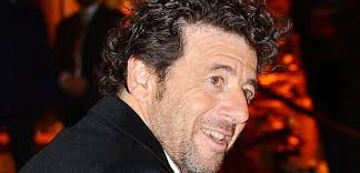En 1994 sort bruel, suivi de quelques films et d'un léger passage à vide. Ponts Sous Avranches Manche Patrick Bruel En Concert Dans Un Village De 600 Habitants En 2019