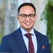 I'm so proud of the six graduating seniors who participated in my honors  thesis writing workshop this year: Maddie Hindman, Matt Matour, Ali  Crockett, Riley Gallagher, Liv Bratton, and Ben Woolsey. |