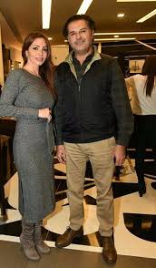 تحميل اغاني راغب علامه mp3 البومات راغب علامه كلمات اغاني راغب علامه ragheb alama songs. Ø±Ø§ØºØ¨ Ø¹Ù„Ø§Ù…Ø© ÙŠØ´Ø§Ø±Ùƒ Ø²ÙˆØ¬ØªÙ‡ Ø¥Ø·Ù„Ø§Ù‚ Ù…Ø¬Ù…ÙˆØ¹ØªÙ‡Ø§ Ø§Ù„Ø¬Ø¯ÙŠØ¯Ø© Ù…Ù† Ø§Ù„Ù…Ø¬ÙˆÙ‡Ø±Ø§Øª ØµÙˆØ±