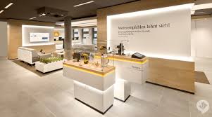 Commerzbank Flagship Filiale Store Counter Design Mobile Shop Design Retail Interior