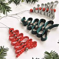 Cette page dédiée aux ressources sur le thème deco de noel a fabriquer pour la table a eu 6 294 vues depuis sa création. Decoration De Noel Fabriquer Un Mini Sapin En Ruban La Belle Adresse Decoration Noel Decoration Noel Fait Main Deco Noel Fait Main