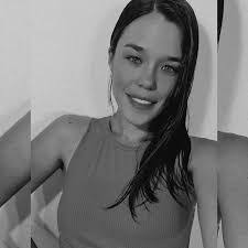 Nora Graff's Instagram, Twitter & Facebook